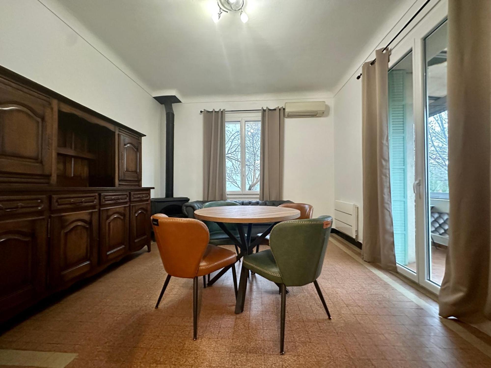 Apartment Tassigny A Parking Et Terrasse *