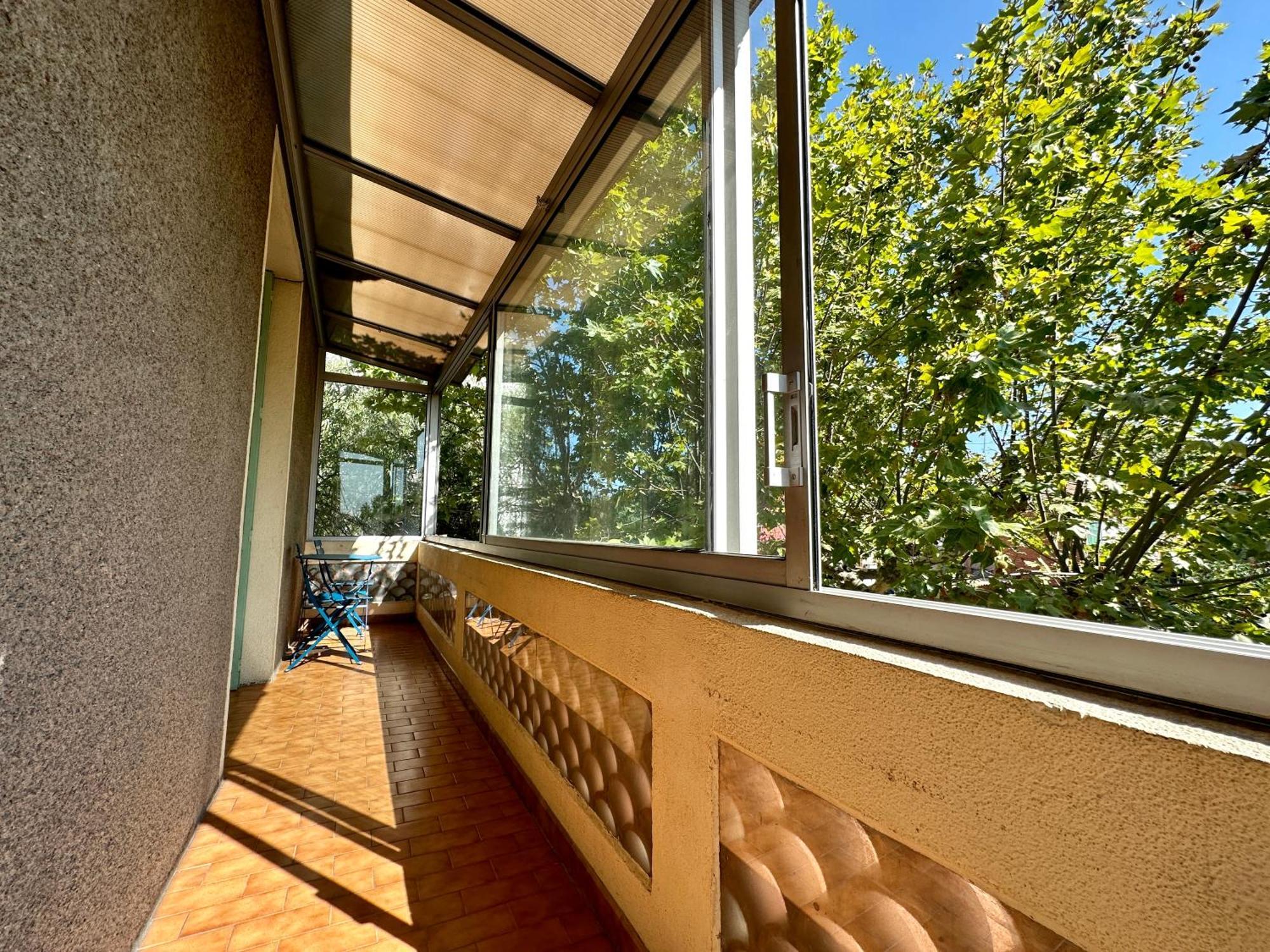 Tassigny A Parking Et Terrasse Apartment *