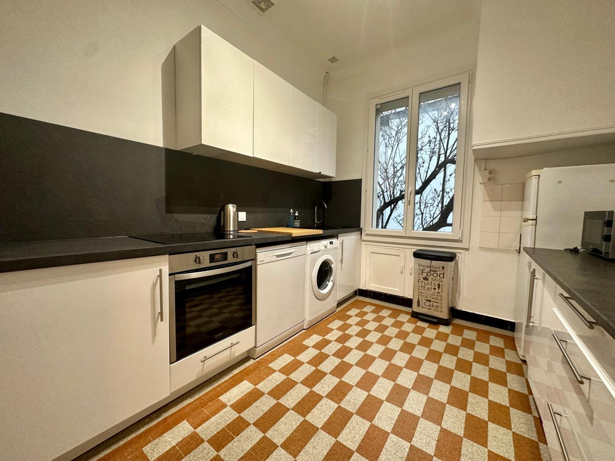 Appartement Tassigny A *